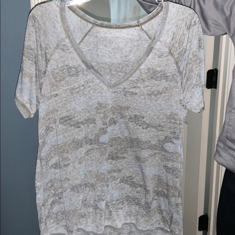 american eagle t shirt
